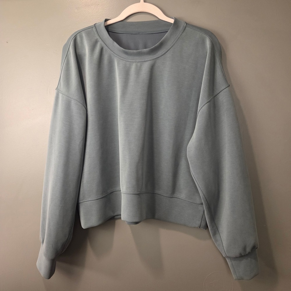 Lululemon Women's Softstreme Perfectly Oversized Cropped Crew Sweatshirt Size 10